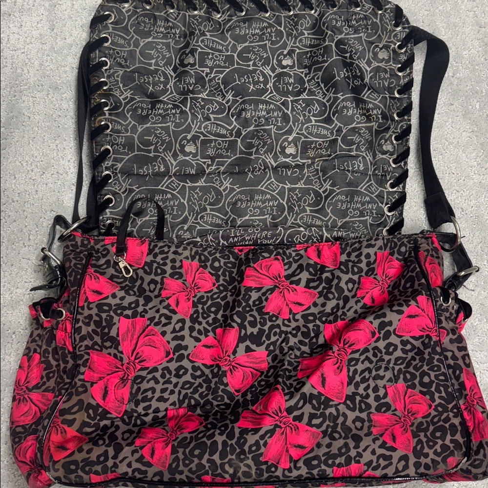 Betsey Johnson Pink Bow Leopard Crossbody Bag - Picture 3 of 5